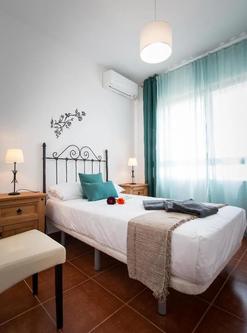 Apartment Holidays2Torremolinos Apartamento De 3 Dormitorios Con Terraza Y Piscina Comunitaria