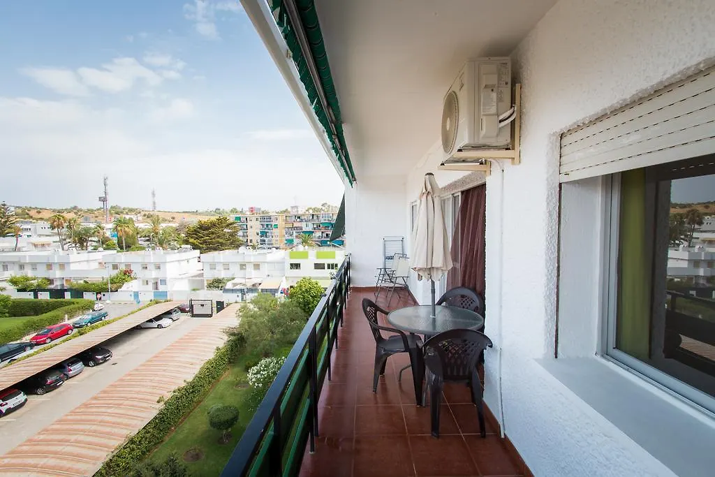 Apartment Holidays2Torremolinos Apartamento De 3 Dormitorios Con Terraza Y Piscina Comunitaria