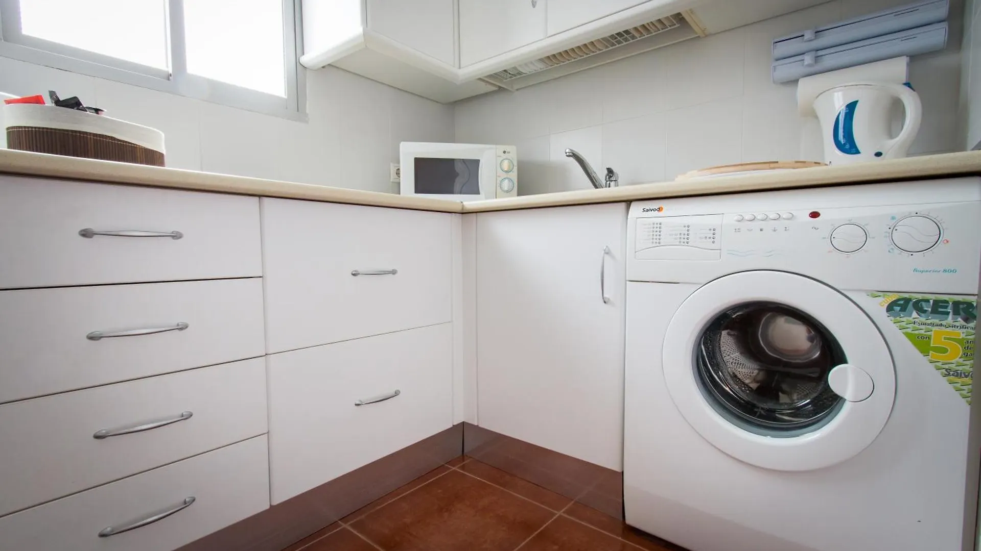 Holidays2Torremolinos Apartamento De 3 Dormitorios Con Terraza Y Piscina Comunitaria Spain
