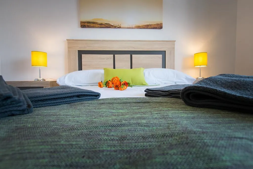 Holidays2Torremolinos Apartamento De 3 Dormitorios Con Terraza Y Piscina Comunitaria