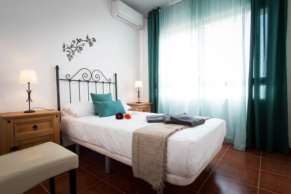Holidays2Torremolinos Apartamento De 3 Dormitorios Con Terraza Y Piscina Comunitaria 0*, Torremolinos Spain